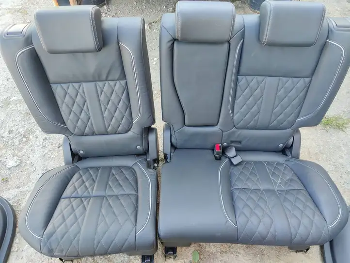 Mitsubishi Outlander (2018 - 2021) Комплект отделки дверей — фото 8