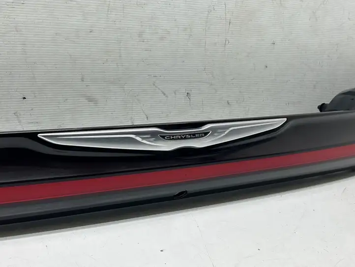 Chrysler Pacifica (2016 - ) 68568591AA Задний фонарь в крышке багажника — фото 8