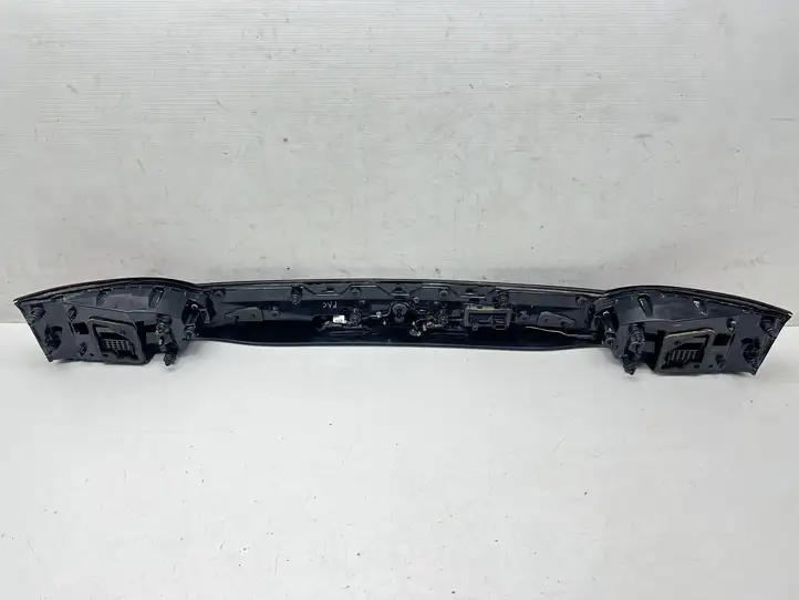 Chrysler Pacifica (2016 - ) 68568591AA Задний фонарь в крышке багажника — фото 10