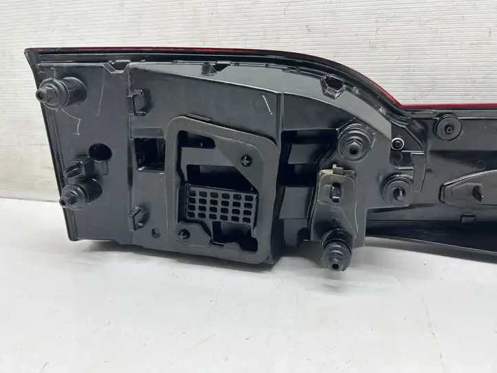 Chrysler Pacifica (2016 - ) 68568591AA Задний фонарь в крышке багажника — фото 14