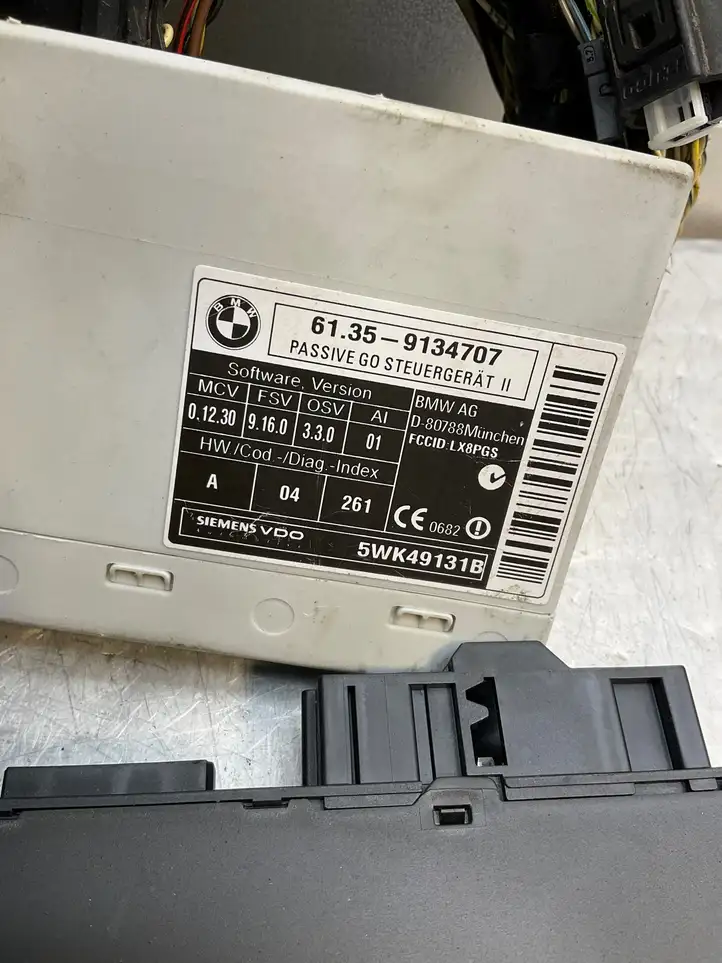 BMW 5 E60 E61 (2004 - 2010) 9134707 Блок бесключевого доступа — фото 24