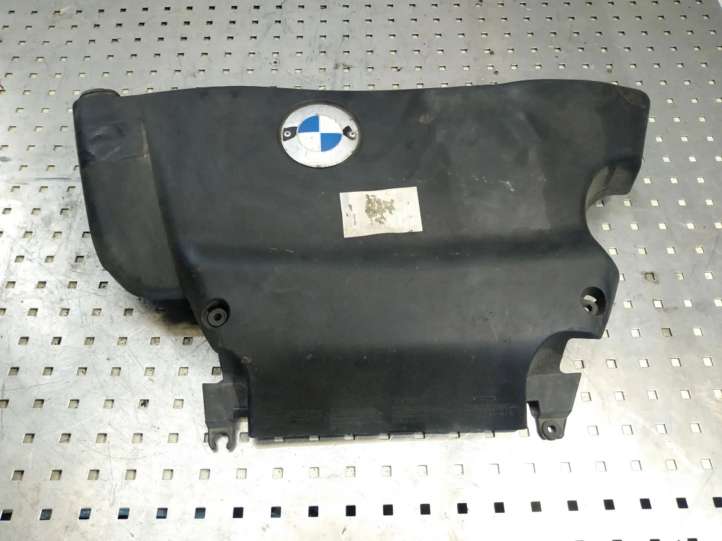 2247408 BMW 3 E46 Variklio dangtis (apdaila)