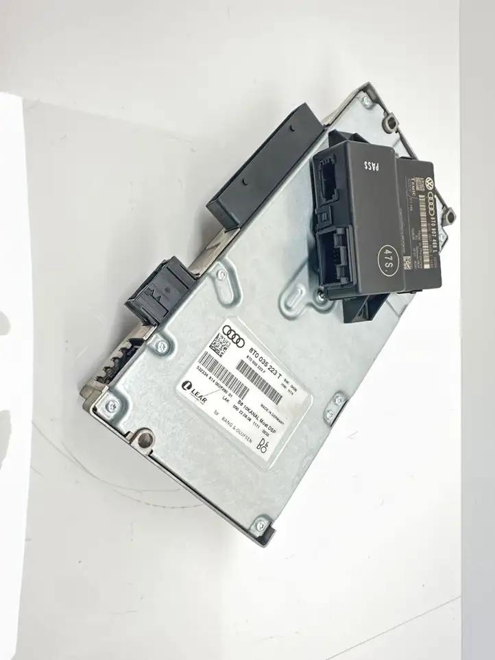 Audi A4 S4 B8 8K (2007 - 2011) 8T0035223T Усилитель звука — фото 7