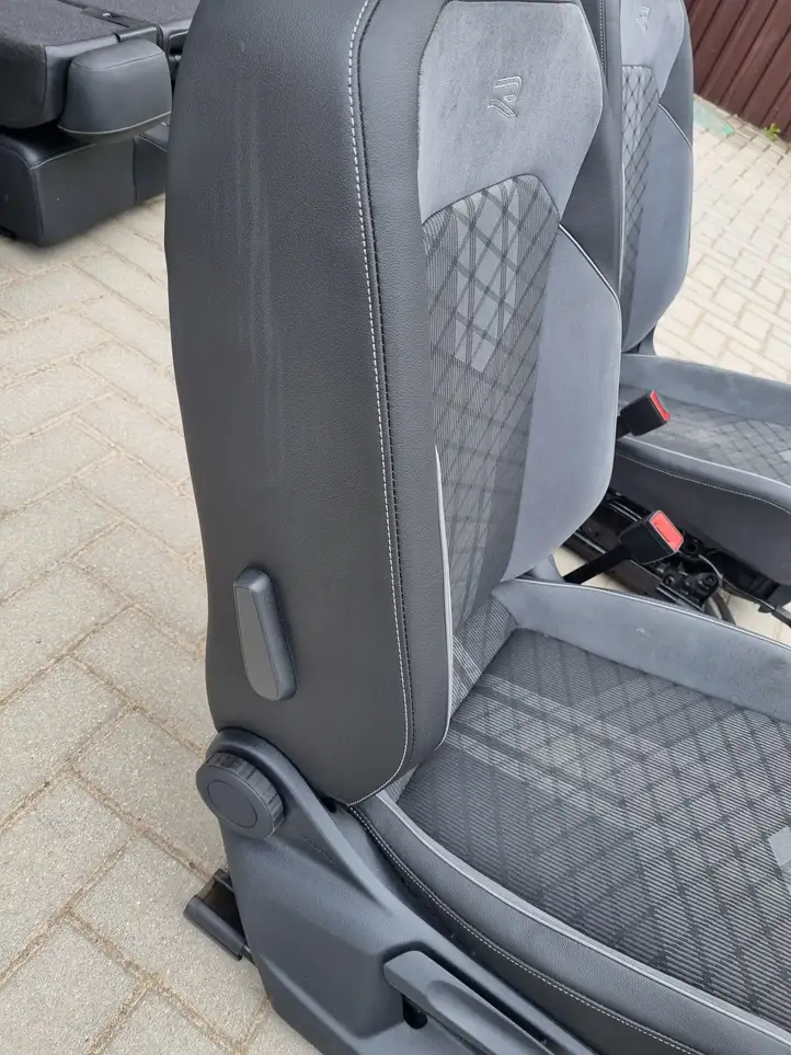 Volkswagen Tiguan Allspace (2017 - ) 80A881105G Комплект салона — фото 24