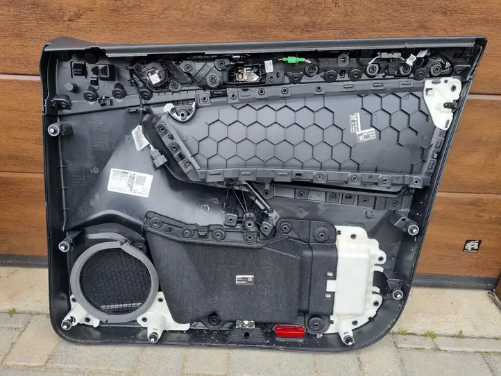 Volkswagen Tiguan Allspace (2017 - ) 80A881105G Комплект салона — фото 25