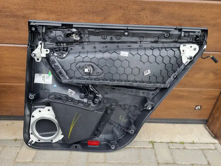Volkswagen Tiguan Allspace (2017 - ) 80A881105G Комплект салона — фото 33