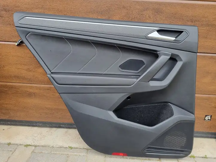 Volkswagen Tiguan Allspace (2017 - ) 80A881105G Комплект салона — фото 36