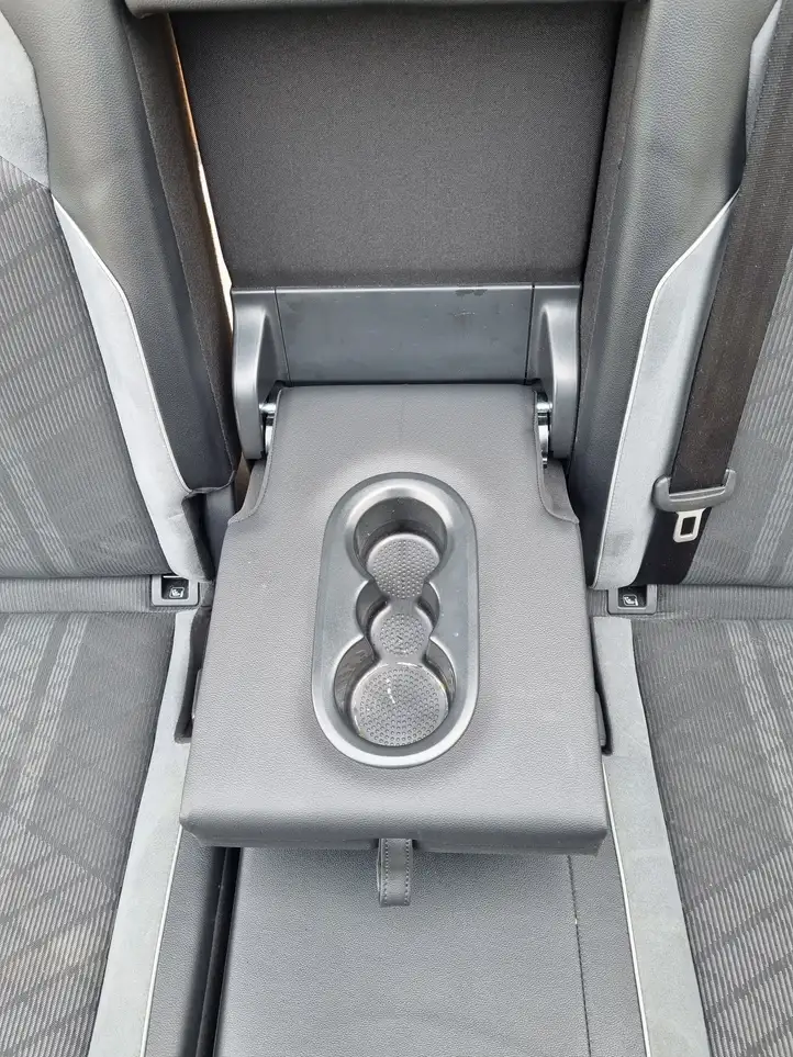 Volkswagen Tiguan Allspace (2017 - ) 80A881105G Комплект салона — фото 51