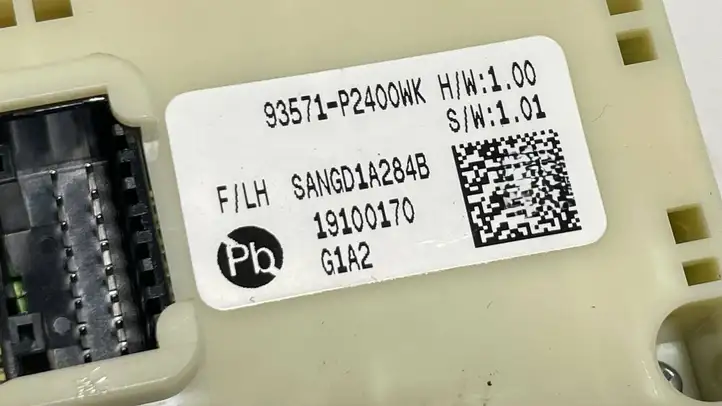 Kia Sorento IV (2020 - ) 93571P2400WK Блок кнопок стеклоподъемников — фото 3