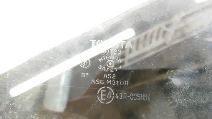 Toyota Yaris Verso (1999 - 2005) NSGM3108 Стекло передней двери — фото 7