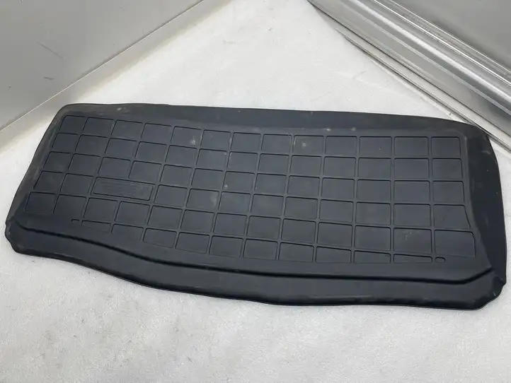 Tesla Model Y (2019 - 2024) Коврик для второго ряда — фото 2