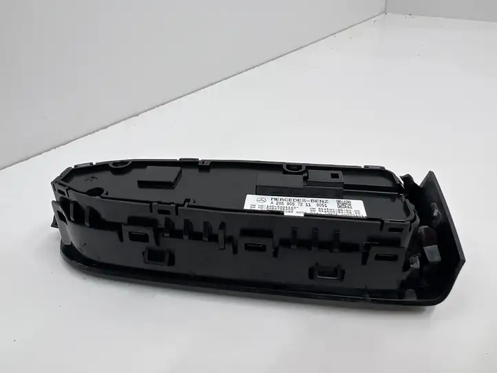 Mercedes-Benz C W205 (2014 - 2021) A2059057211 Блок кнопок стеклоподъемников — фото 5