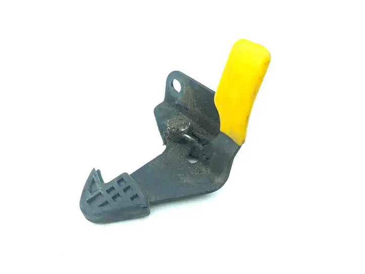 Nissan Leaf II (ZE1) (2017 - ) Ручка открытия капота — фото 1