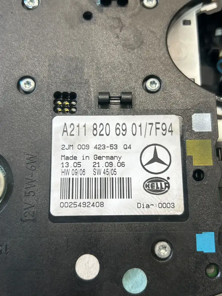 Mercedes-Benz E W211 (2002 - 2009) A2118206901 Передняя подсветка — фото 6