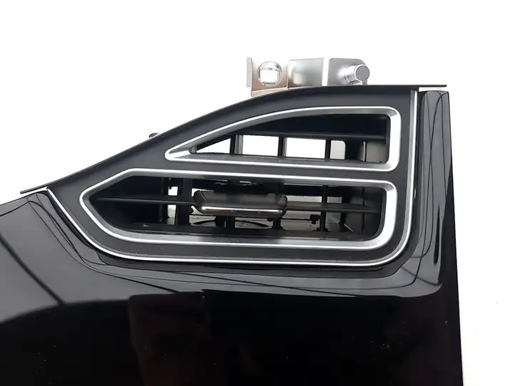 Tesla Model S (2012 - 2016) 102319800B Боковой воздушный дефлектор — фото 2
