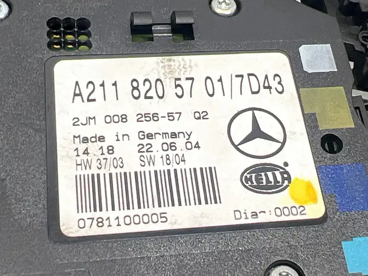 Mercedes-Benz E W211 (2002 - 2009) A2118205701 Передняя подсветка — фото 5