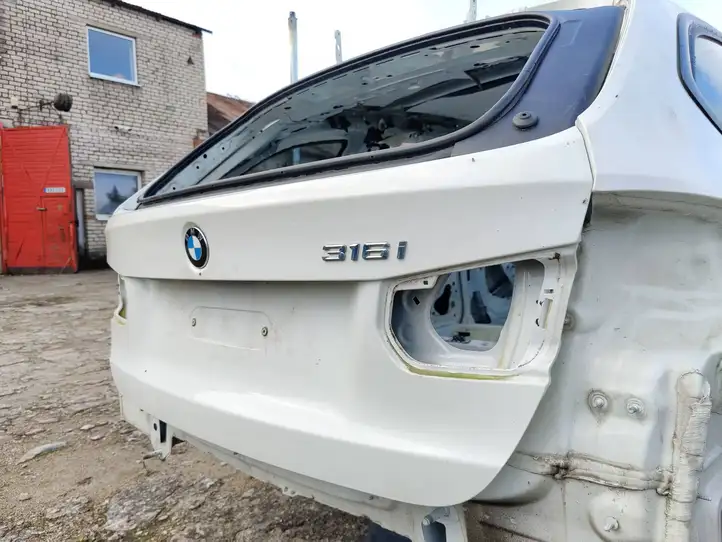 BMW 3 F30 F35 F31 (2012 - 2018) Крышка багажника — фото 3