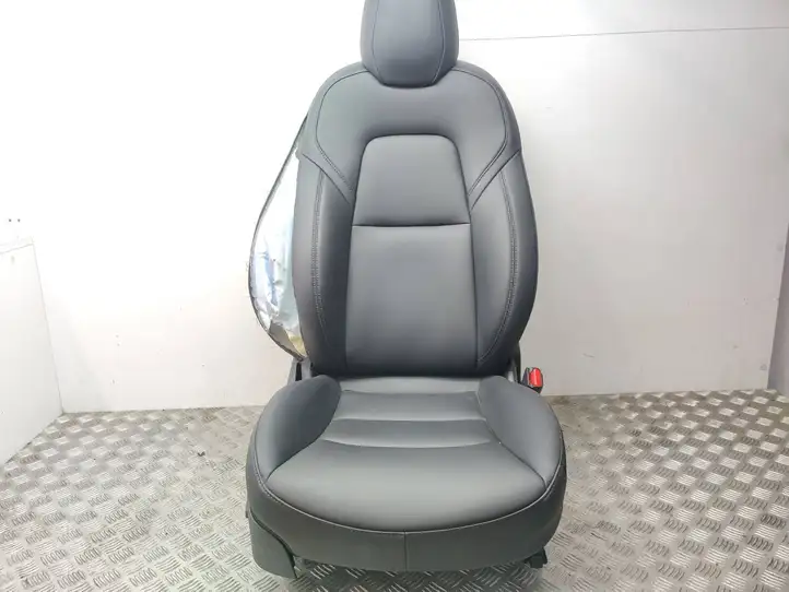 Tesla Model 3 (2017 - 2023) Переднее сиденье пассажира — фото 5