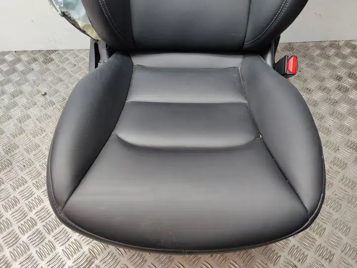 Tesla Model 3 (2017 - 2023) Переднее сиденье пассажира — фото 6