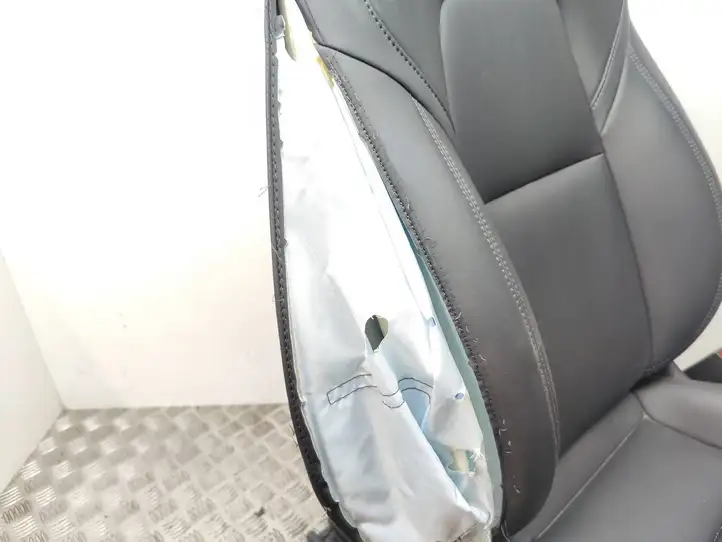 Tesla Model 3 (2017 - 2023) Переднее сиденье пассажира — фото 10