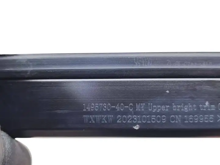Tesla Model Y (2019 - 2024) 149573040C Облицовка заднего бокового стекла — фото 6