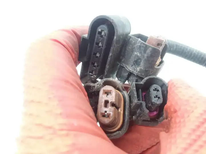 Volkswagen Touran I (2003 - 2010) 1T0971095AC Прочая электропроводка — фото 2