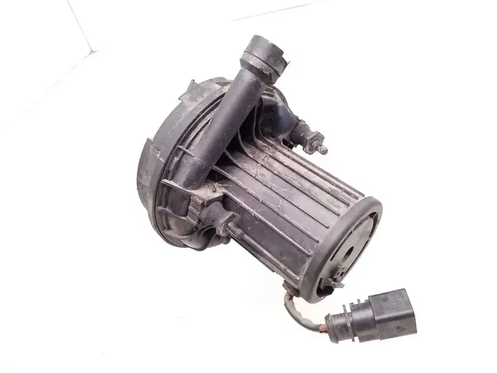 Volkswagen Fox (2005 - 2009) 06A131333C Насос вторичного воздуха — фото 2