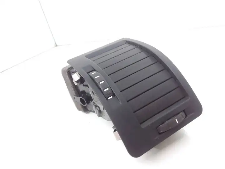 Skoda Octavia Mk2 (1Z) (2004 - 2013) 1z0819702 Боковой воздушный дефлектор — фото 1