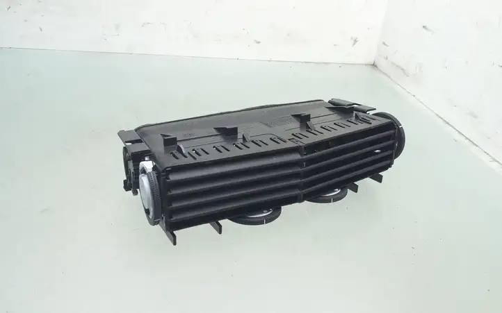 Opel Astra H (2004 - 2009) 24465731 Центральный воздушный дефлектор — фото 1