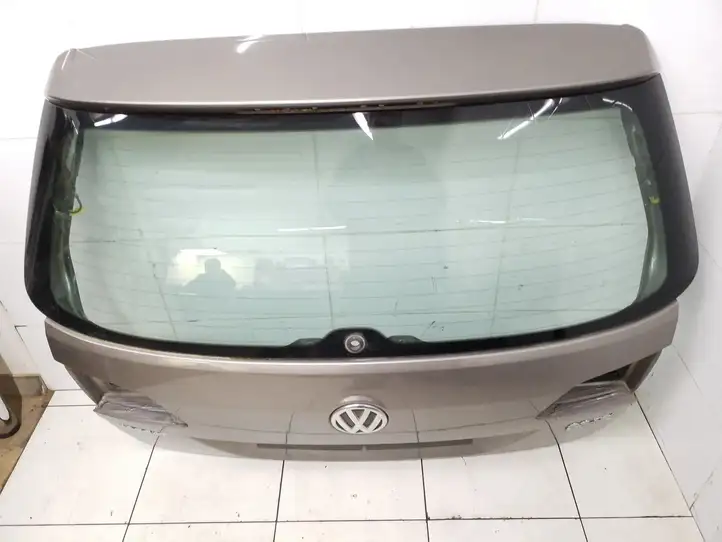 Volkswagen PASSAT B7 (2011 - 2014) Крышка багажника — фото 1
