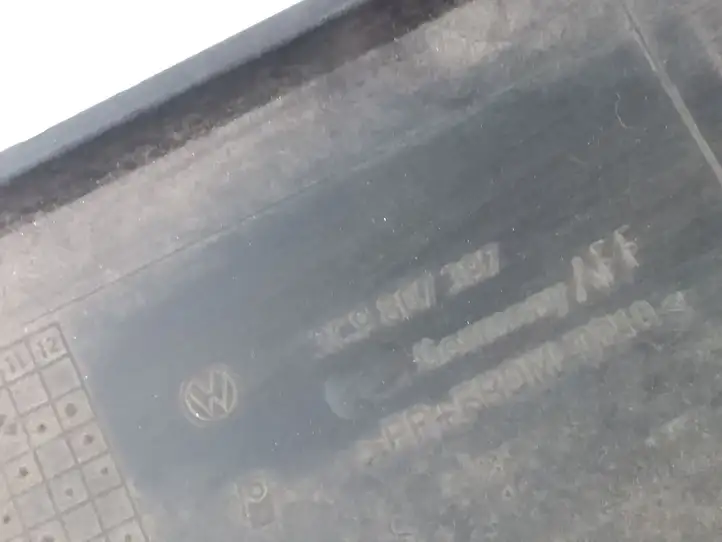 Volkswagen PASSAT B6 (2005 - 2010) 3C9807397 Накладка на задний бампер — фото 4