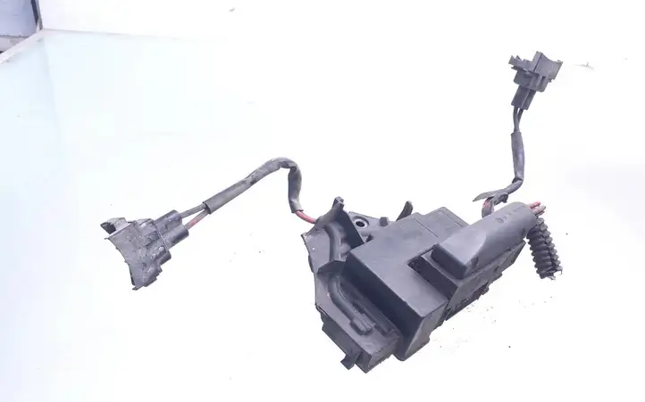 Opel Vectra C (2002 - 2005) 1379131 Реле вентилятора охлаждения — фото 3