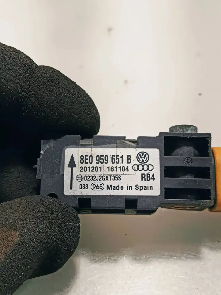 Audi A3/S3 8P (2004 - 2008) 8E0959651B Датчик удара SRS — фото 3