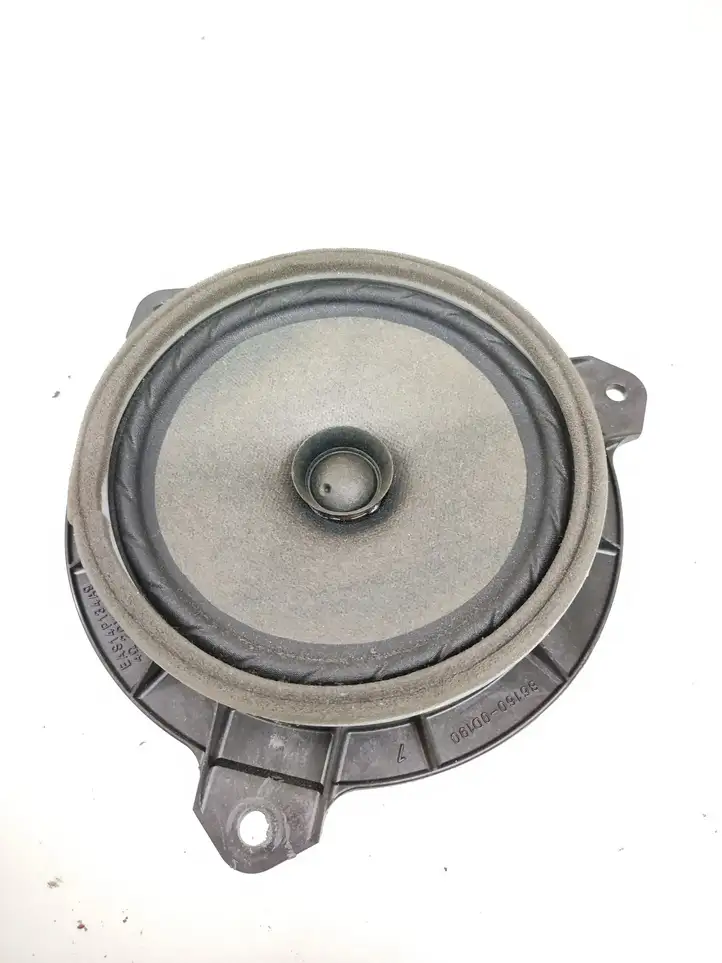 Toyota Yaris (2005 - 2009) 861600D190 Динамики задних дверей — фото 1