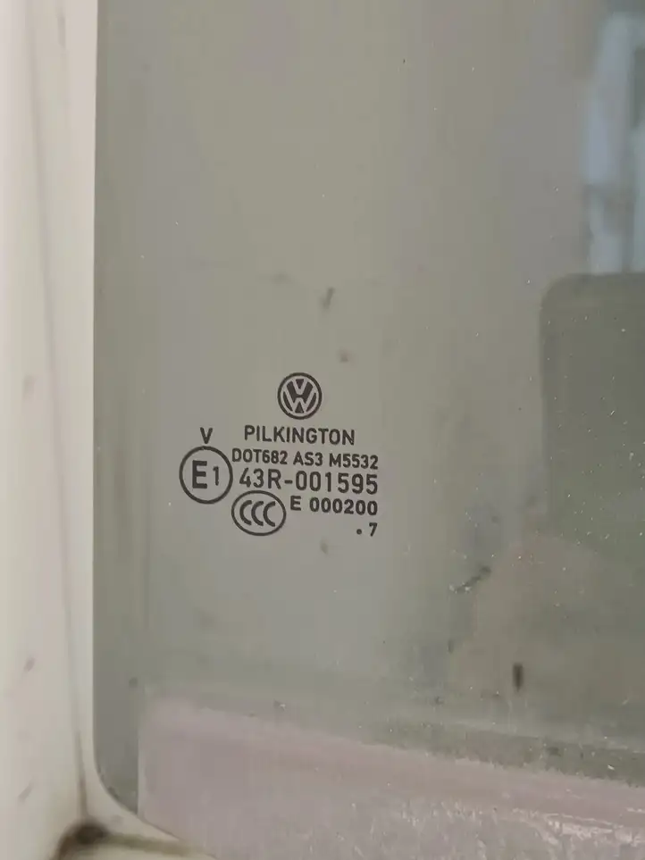 Volkswagen Touran I (2003 - 2010) AS3 Стекло задней двери — фото 2