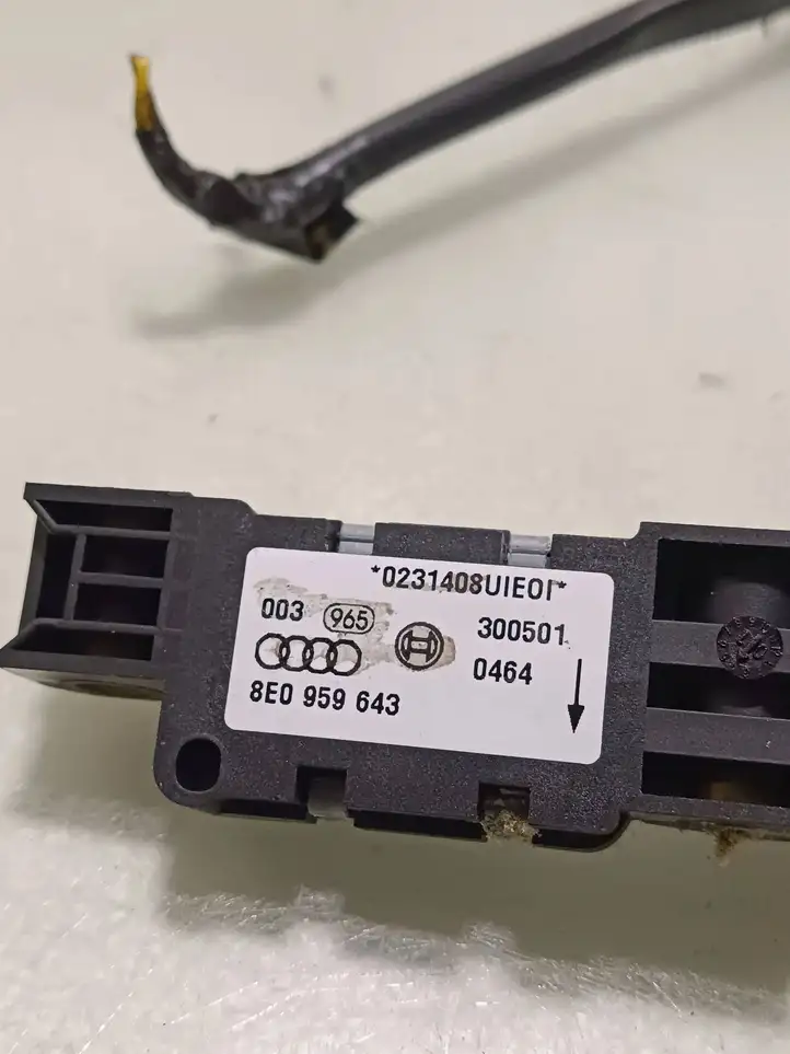 Audi A4 S4 B6 8E 8H (2000 - 2006) 8E0959643 Датчик удара SRS — фото 3