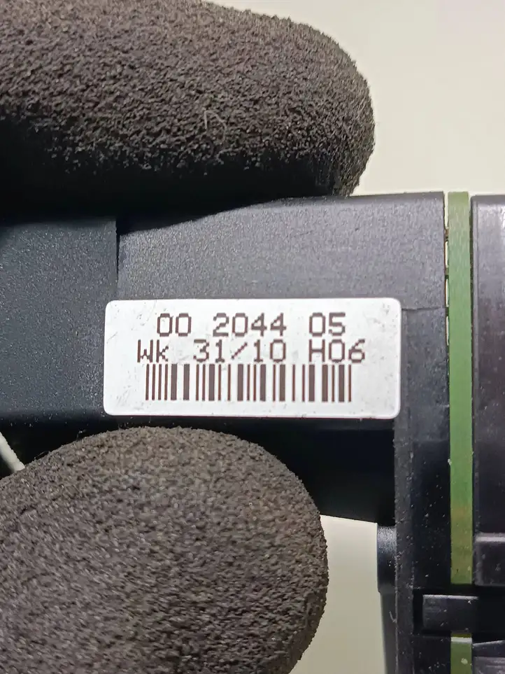 Audi A4 S4 B6 8E 8H (2000 - 2006) 00204405 Датчик угла поворота руля — фото 4