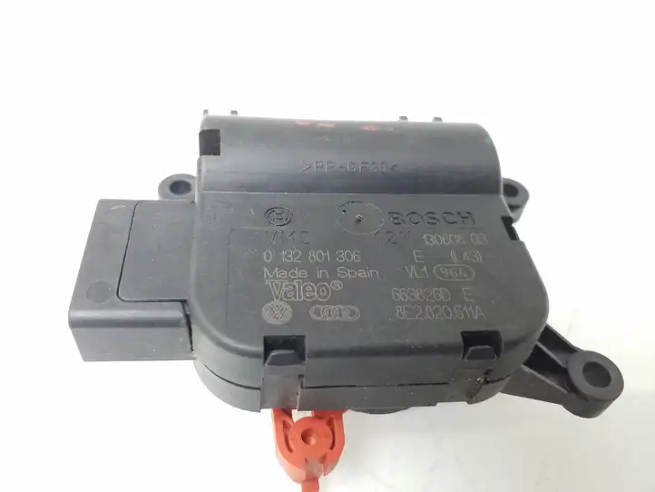 Seat Exeo (3R) (2008 - 2013) 8E2820511A Двигатель задвижки потока воздуха — фото 1