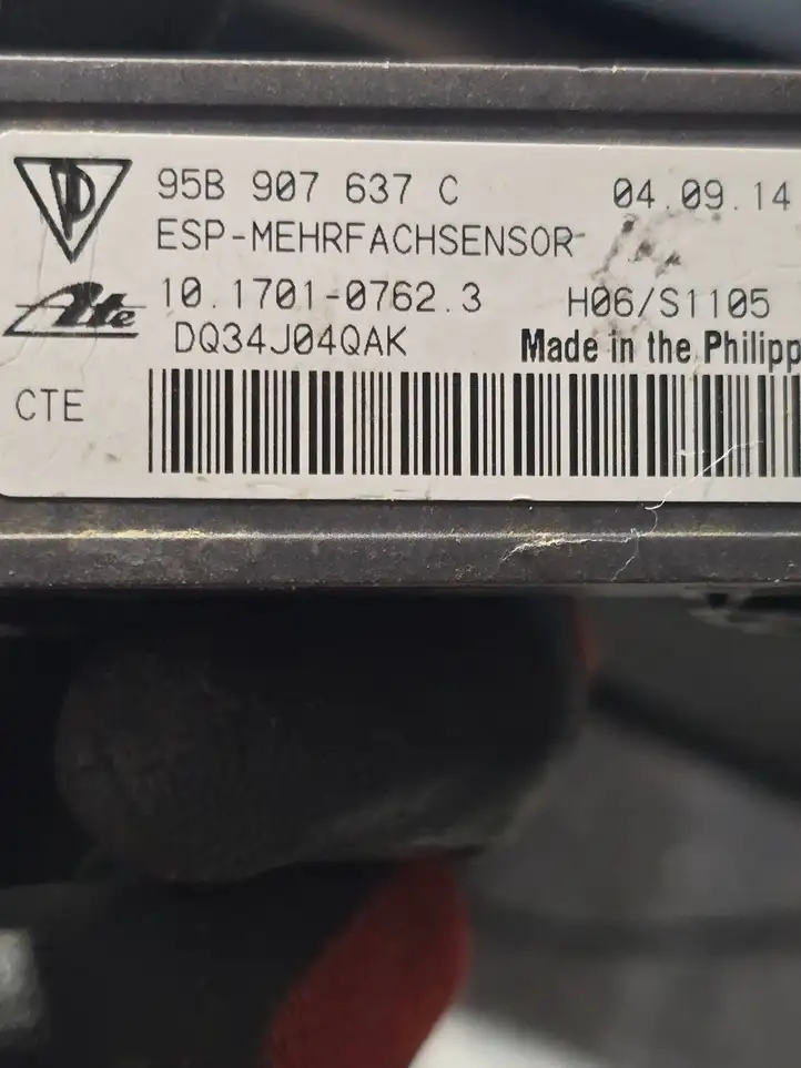 Porsche Macan (95B) (2014 - 2018) 95B907637C Датчик ESP — фото 3