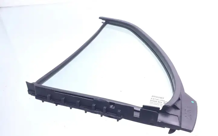 Toyota Yaris (2005 - 2009) AS2 Форточка двери — фото 3