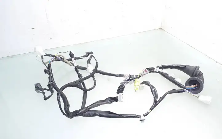 Toyota RAV 4 (XA40) (2012 - 2018) 8215142E40 Проводка передней двери — фото 1