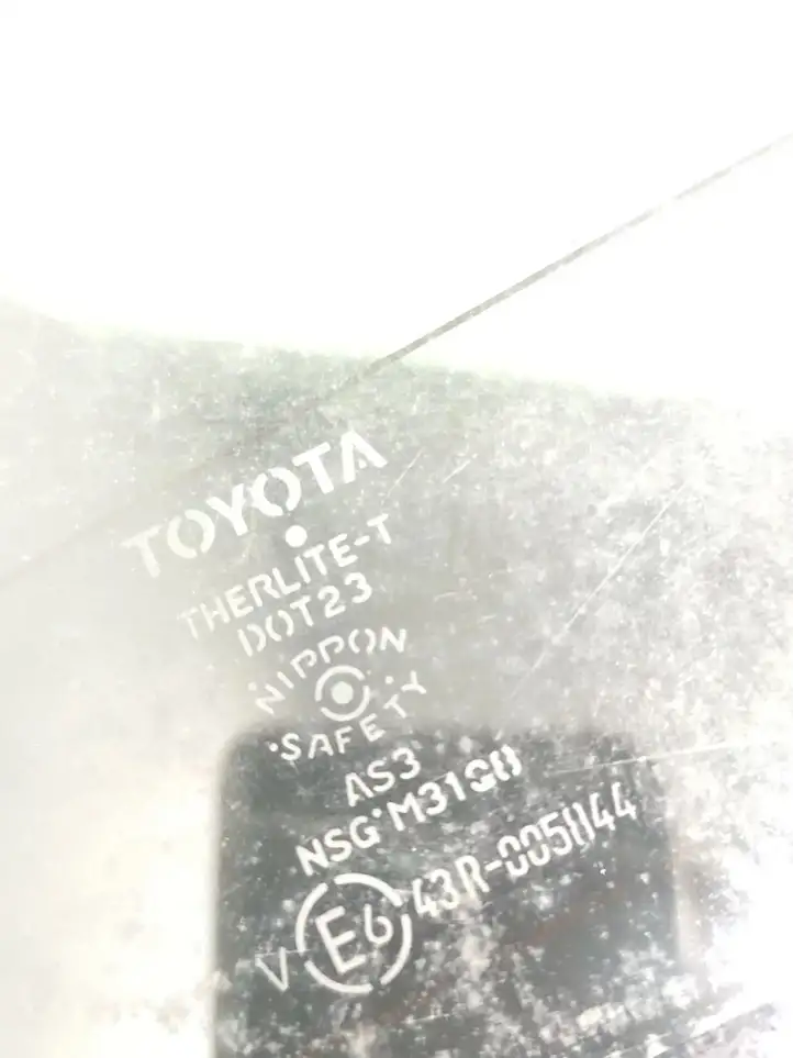 Toyota RAV 4 (XA40) (2012 - 2018) AS3 Заднее стекло — фото 7