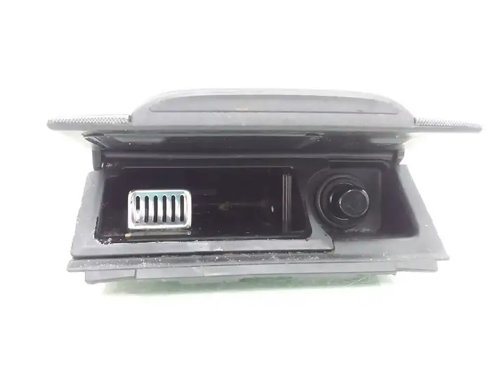 Honda Accord (2003 - 2007) Пепельница — фото 2