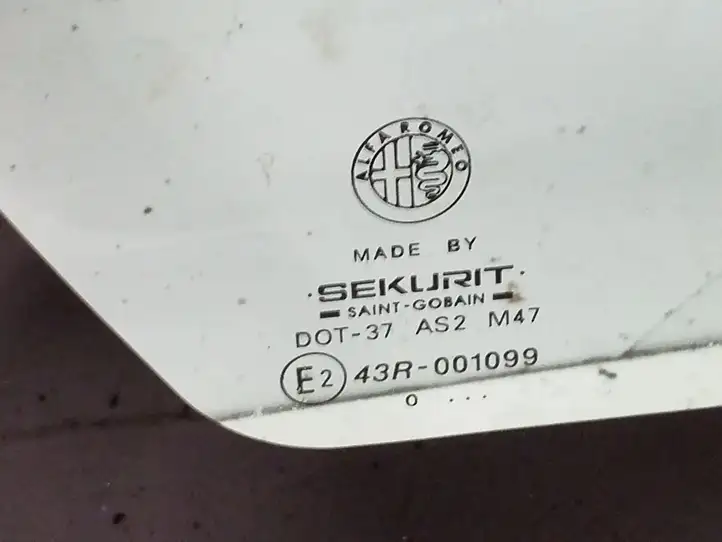 Alfa Romeo 147 (2000 - 2004) 43R001099 Заднее боковое стекло — фото 2