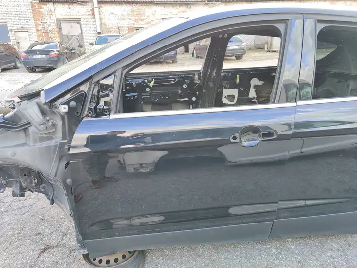 Ford Kuga II (2013 - 2019) Дверь — фото 1
