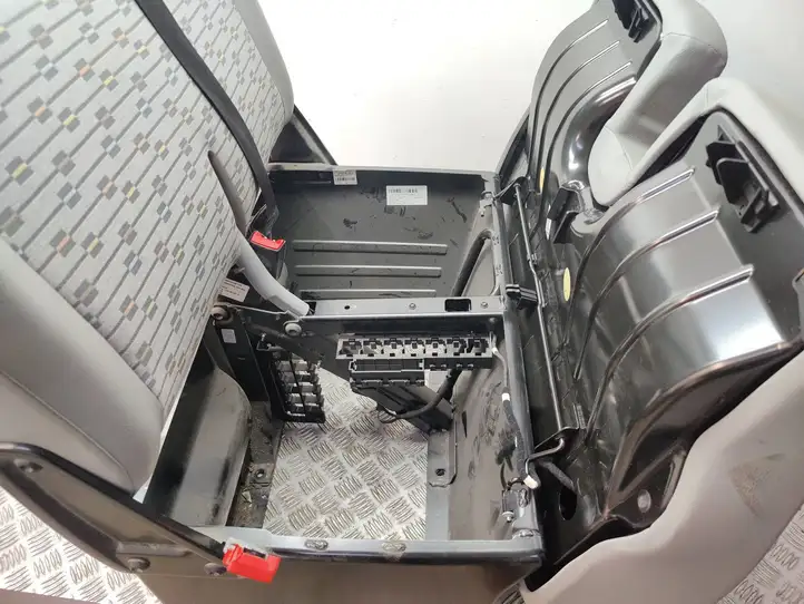 Volkswagen Transporter - Caravelle T5 (2009 - 2015) 7H0881303F Переднее двойное сиденье — фото 10