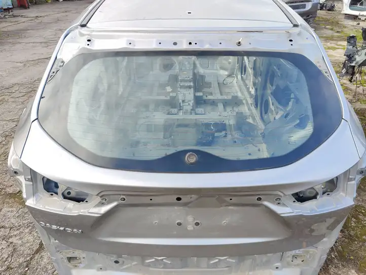 Nissan Qashqai (2013 - 2017) Крышка багажника — фото 2