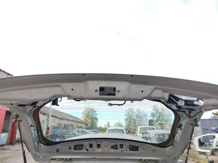 Nissan Qashqai (2013 - 2017) Крышка багажника — фото 7