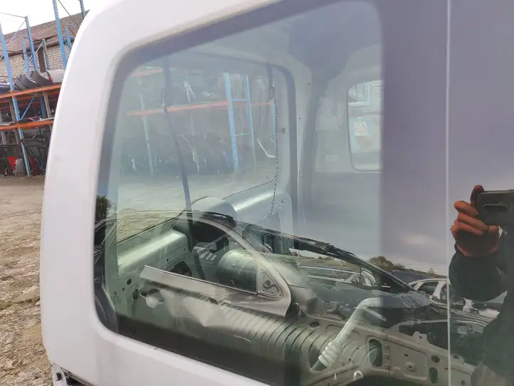 Volkswagen Caddy (2010 - 2015) 43R001533 Заднее боковое стекло — фото 2