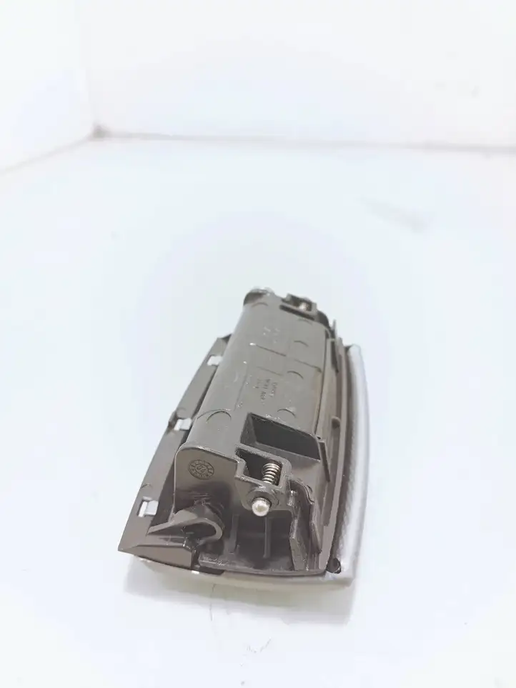 Audi A4 S4 B6 8E 8H (2000 - 2006) 8E0857961M Задняя пепельница — фото 3